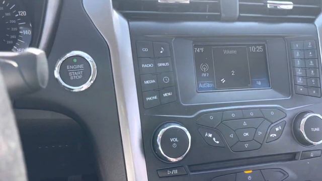 2018 Ford Fusion SE смотреть онлайн