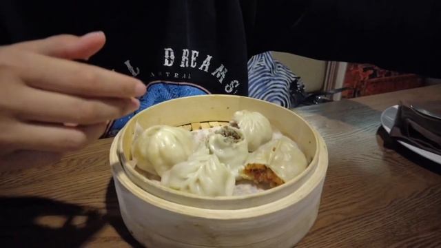 Бутерброд покрытый золотом!!! Пробуем БУУЗЫ. Еда из Улан-Удэ! смотреть онлайн