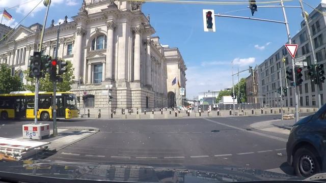 Берлин юг север. Driving through Berlin by car from south to north. смотреть онлайн