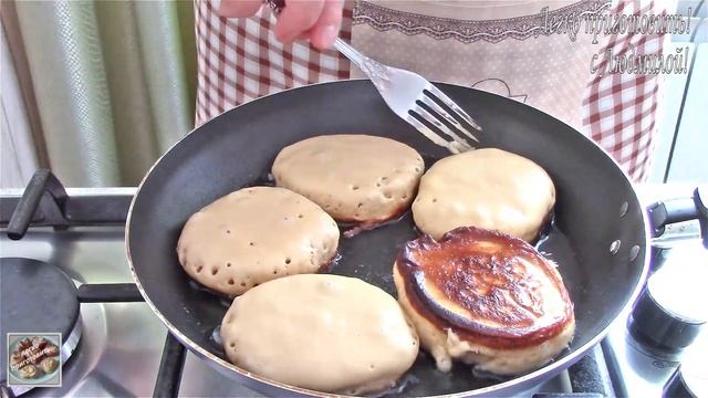 Такие оладьи вы еще не готовили? Пышные оладьи на молоке и вареной сгущенке. Легко приготовить! смотреть онлайн