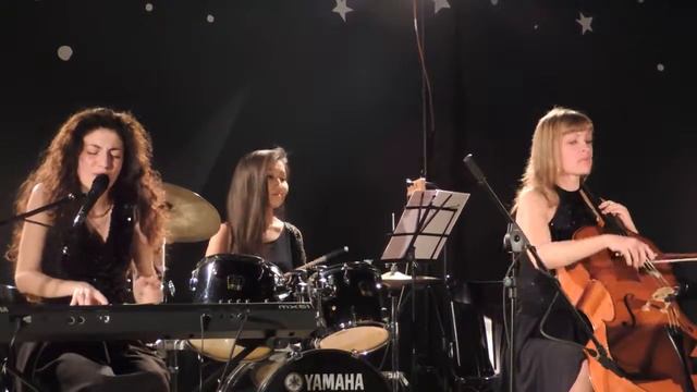 "Элания" Элина Григорьянц, Анна Бондарь. Rolling in the deep смотреть онлайн
