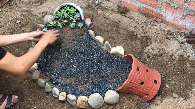 Tái chế chậu vỡ để trồng sen đá của Vườn Nhà смотреть онлайн