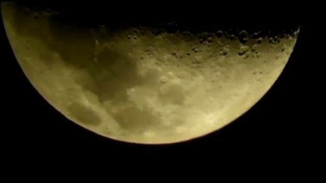 Moon using a Meade ETX 70.mp4 смотреть онлайн