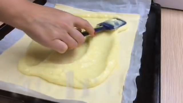 TORTA SFOGLIATA CON CREMA AL LIMONE ricetta facile e Veloce TUTTI A TAVOLA смотреть онлайн
