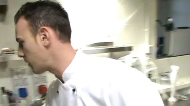 Cappuccino di carota e arancia, cornetto al tartufo 2008 Chef Bruno Ferrari Italia смотреть онлайн