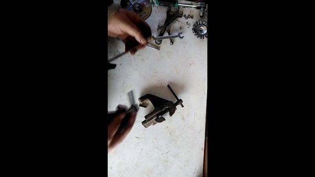 востановление тисков(изготавливаем крепёж) смотреть онлайн