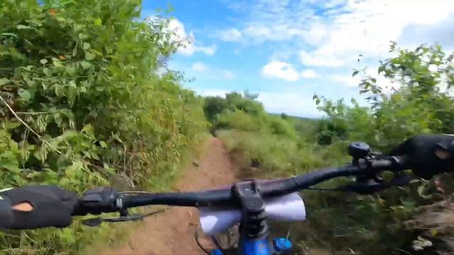 Racing the 2021 Giant Trance X 29 E+2 (FiRsT RaCe wid tha E-GIANT!) смотреть онлайн