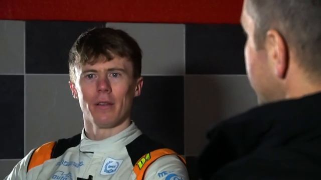 Rory Butcher tests Knockhill in his new Civic смотреть онлайн