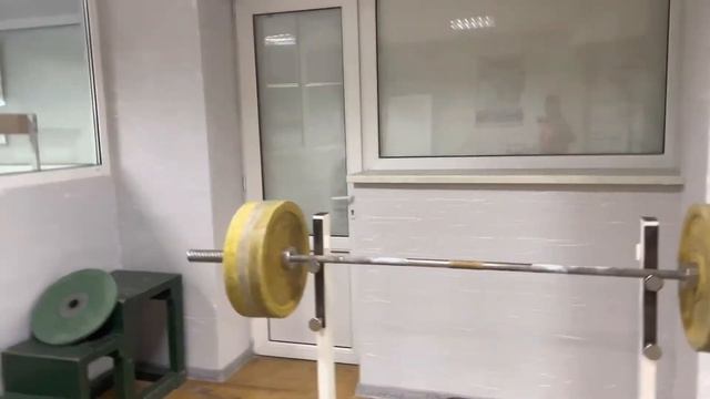 Черноморск ( Одесса ) Федерация Тяжелой Атлетики. План выжать 200кг от груди. смотреть онлайн