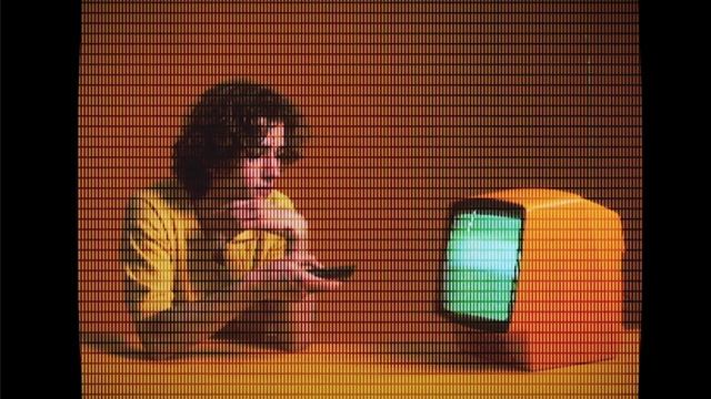 How to Create a CRT TV/VHS Effect! - Adobe Premiere Pro CC Tutorial смотреть онлайн