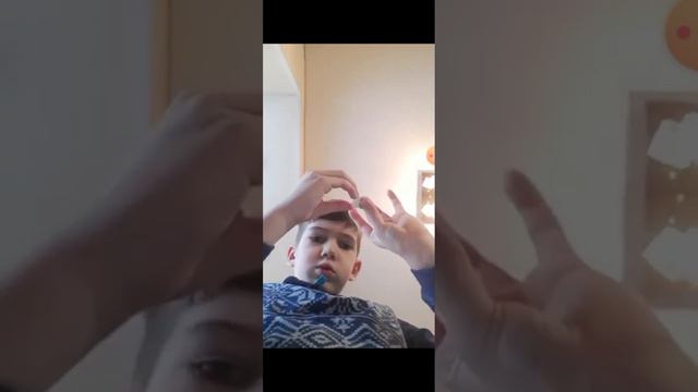 пишите Иван дорохин в поиске YouTube чтобы найти канал моего друга смотреть онлайн