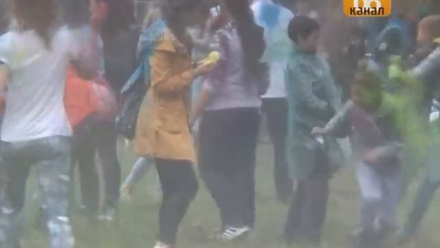 День города, площадка у "Кинограда"- Фестиваль красок смотреть онлайн