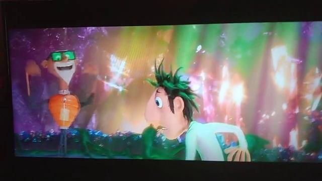 Cloudy With A Chance Of Meatballs 2 Movie Clips: Operation Slice & Dice смотреть онлайн