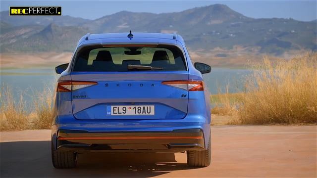 2023 Skoda ENYAQ RS iV (Race Blue) - Driving, Exterior & Interior смотреть онлайн