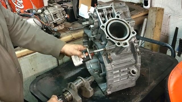 cx 500 engine seized but did not expect what i found. смотреть онлайн