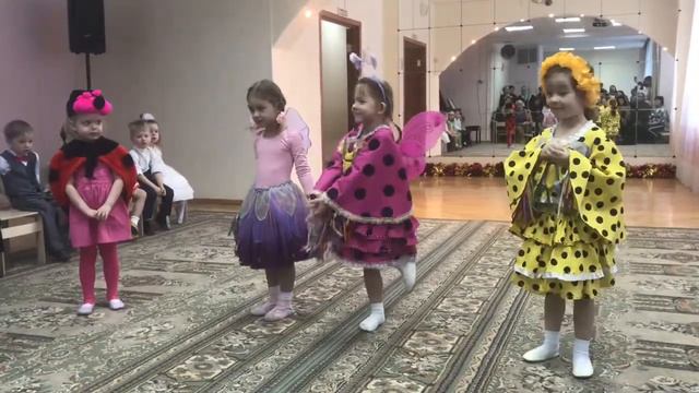 Утренник к 8 марта смотреть онлайн