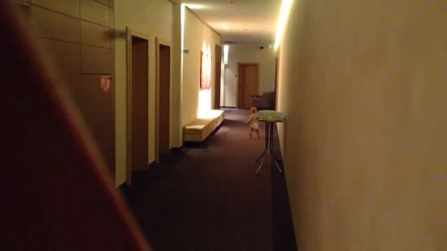 Бег по коридору смотреть онлайн