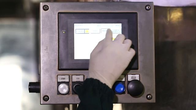 Terra Delyssa Extra Virgin Olive Oil - How We Fill our Bottles смотреть онлайн