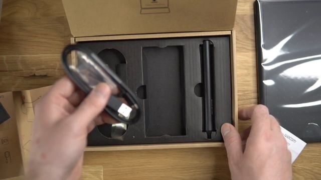 One by Wacom / Распаковка графического планшета Wacom смотреть онлайн