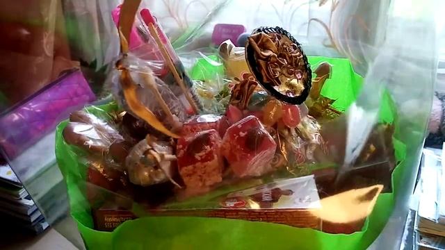 Букет учителю на 1 сентября из конфет, чая и сладостей. #букет#1сентября смотреть онлайн