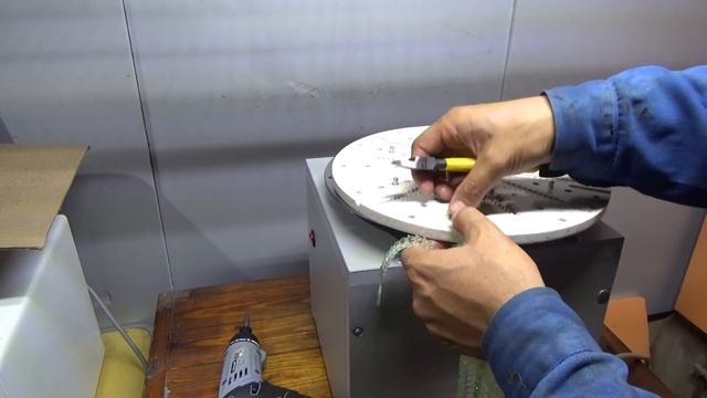 Бизнес в гараже. С первой попытки идеальная партия. Centrifugal casting of silicone baits. смотреть онлайн