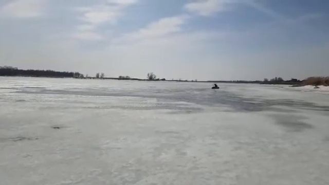 Последний лёд, вода , 6.5 лс на румпеле без редуктора. смотреть онлайн