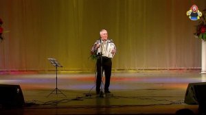 "ИГРАЙ ГАРМОНЬ" Валерий Семин в гостях у " Митрофановны " . Живой звук!