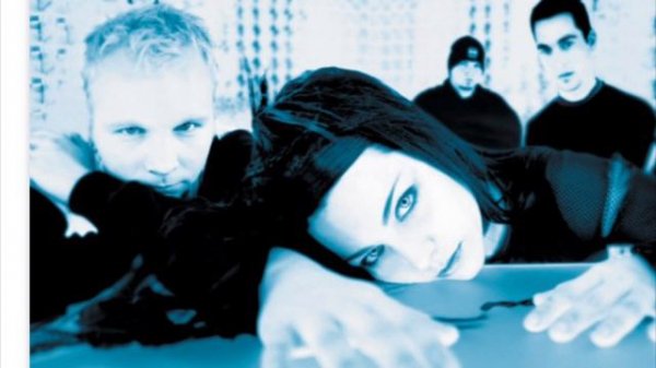 Whisper by Evanescence (2003) Karaoke Instrumental (Lower Key)