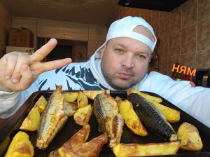 МУКБАНГ запечённая скумбрия с картошкой/обжор утренний