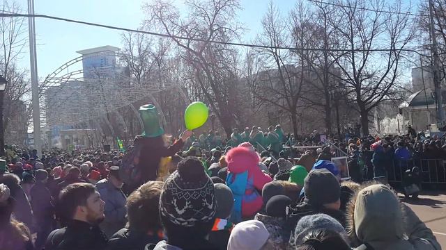 Парк Сокольники (24 марта)(День святого Патрика 1) смотреть онлайн