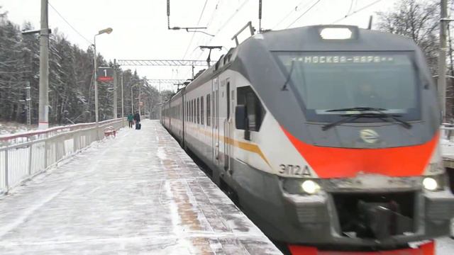 Электропоезд ЭП2Д-0043 ЦППК платформа Победа 7.12.2018 смотреть онлайн