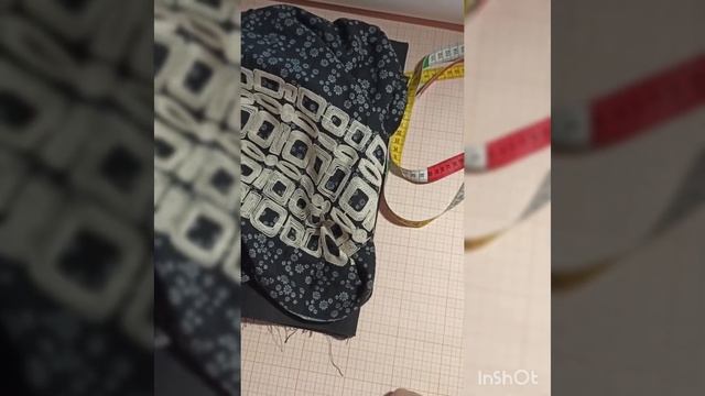 Из двух маленьких остатков ткани выкроила платье. Приготовила к примерке. смотреть онлайн