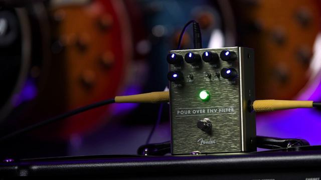 Fender Pour Over Envelope Filter Pedal Demo - An Auto-Wah Pedal With A Twist смотреть онлайн