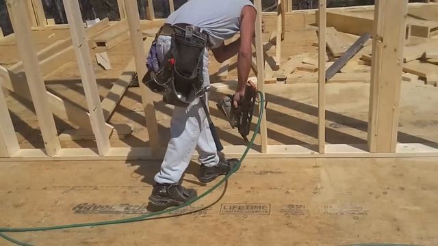 Framing 14' 2 x 6 walls and raising them смотреть онлайн