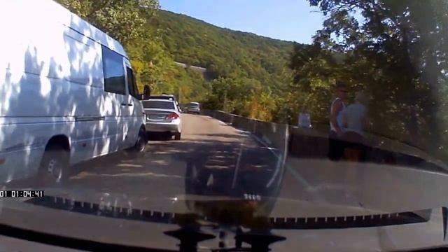 ПОДЪЕЗЖАЕМ К ФОРОССКОЙ ЦЕРКВИ В ГОРАХ смотреть онлайн