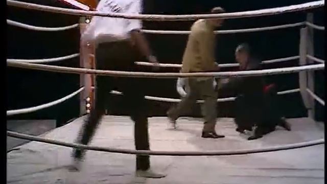 Monty Python Flying Circus (sub ita) - Epilogo: Una questione di fede смотреть онлайн