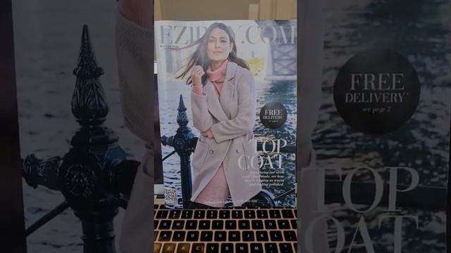 Karen Holman Is Triggered By An EziBuy Catalogue смотреть онлайн