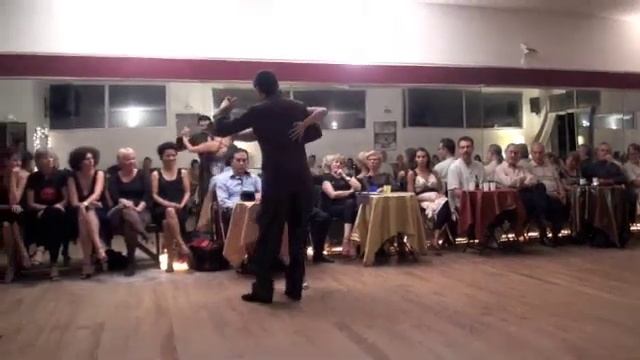 Benjamin Rojas & Barbara Astudillo 3/4 MILONGA "Mozo guapo" TANTURI / La PITUCA Montpellier 191012 смотреть онлайн