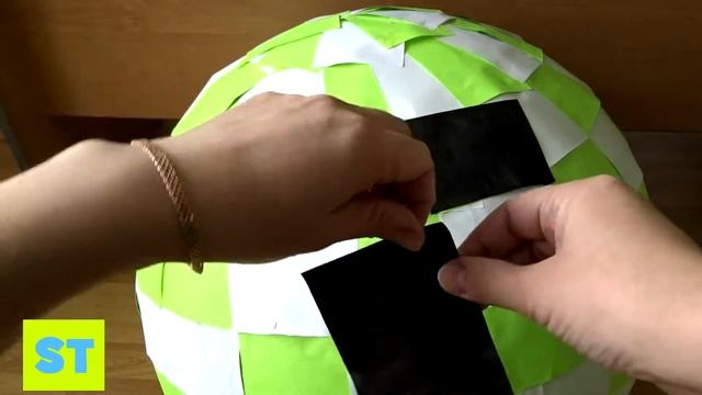 как сделать огромное киндер яйцо крипер