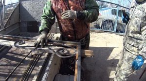 Ворота своими руками из профлиста с элементами холодной ковки своими руками