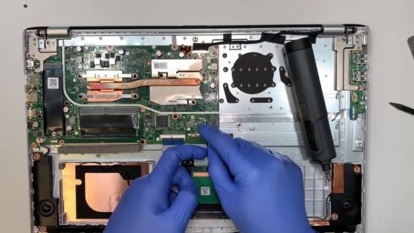 Asus Vivobook 17 Tear Down and Disassemble