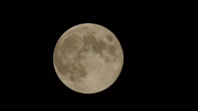 PANASONIC　GH2　1920x1080　24p　Moon　600mm+EX-TeleCon смотреть онлайн
