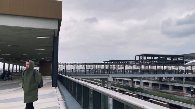 Поездка по новой ветке метро в Istanbul Airport / что интересного в аэропорту? смотреть онлайн