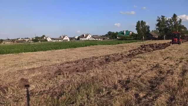 Пробная вспашка Залежной Земли на Самодельном тракторе Самодельным плугом! смотреть онлайн