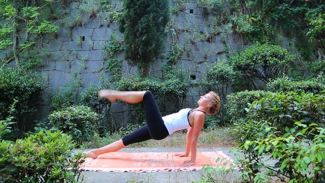 Растяжка для всех / Развитие гибкости ног и спины / Flexibility Workout смотреть онлайн