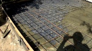 Заливка монолитной плиты под гараж,(самый быстрый и дешёвый способ)