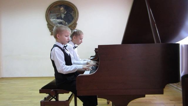 Веденёв Алексей 10 лет, Овчинникова Арина 12 лет. С.В. Рахманинов Итальянская полька. смотреть онлайн