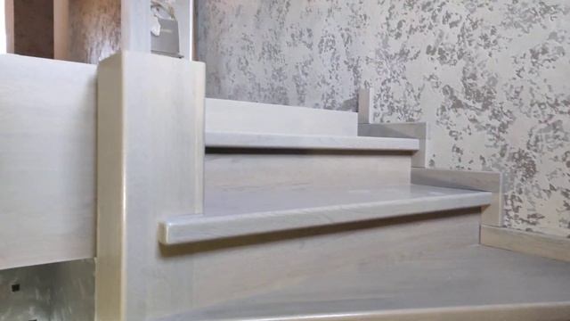 Отделка лестницы дубом в городе Воронеж. смотреть онлайн