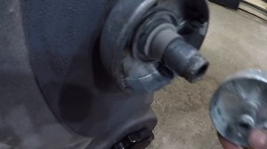 Как разобрать подлокотник. Ремонтируем, меняем втулку подлокотника Mercedes Vito