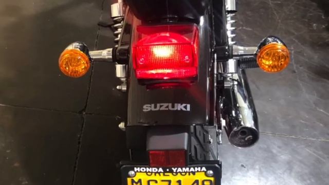 2017 Suzuki Boulevard S40 смотреть онлайн